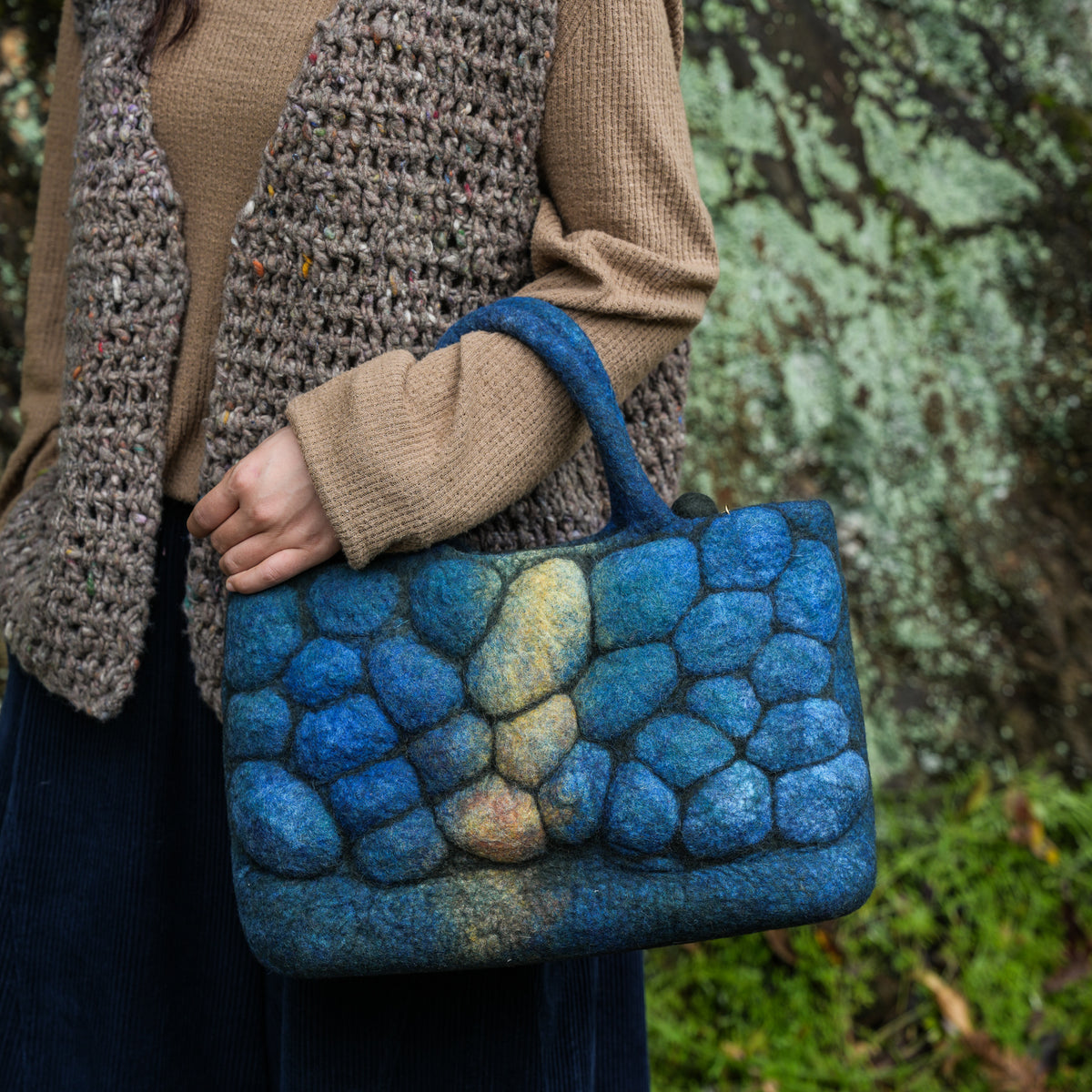 Pebbles Studio Bag, handmade wet-felted wool, lifestyle photo 1