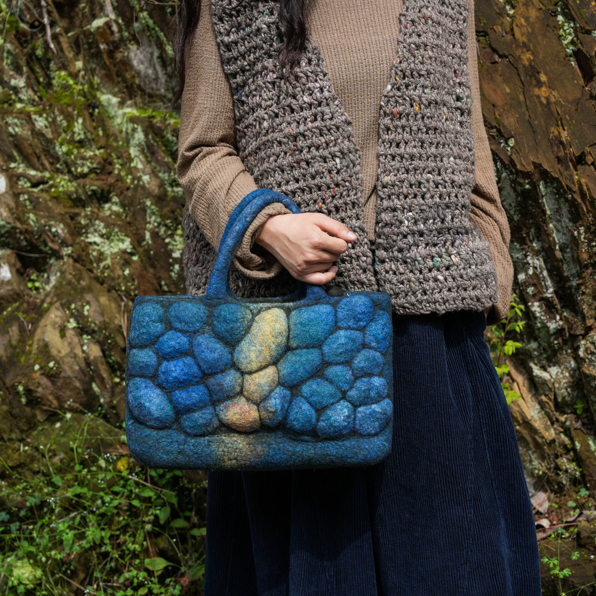 Pebbles Studio Bag, handmade wet-felted wool, lifestyle photo 5