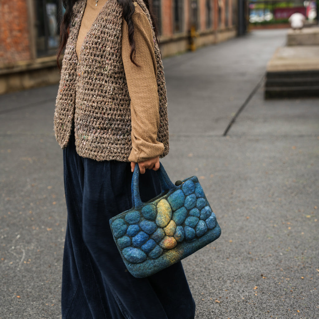 Pebbles Studio Bag, handmade wet-felted wool, lifestyle photo 6