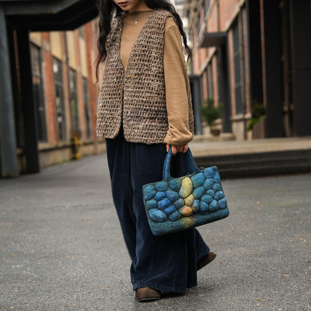 Pebbles Studio Bag, handmade wet-felted wool, lifestyle photo 9