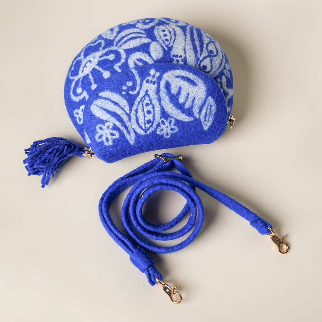 Mare Saddle Bag by Frida Åberg, handmade wet-felted wool, studio photo 2